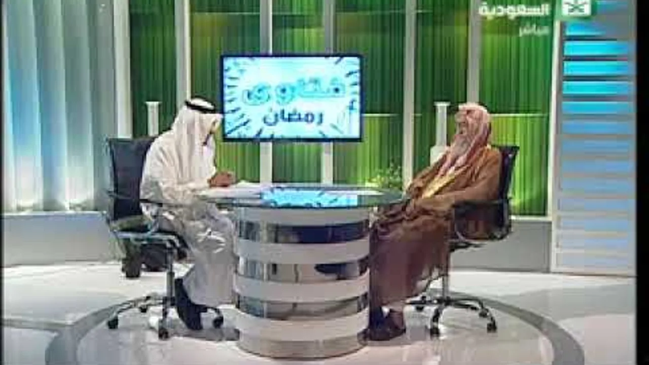 برنامج (فتاوى) (100) لمعالي الشيخ صالح الفوزان بتاريخ [1436-09-07] - كبار العلماء
