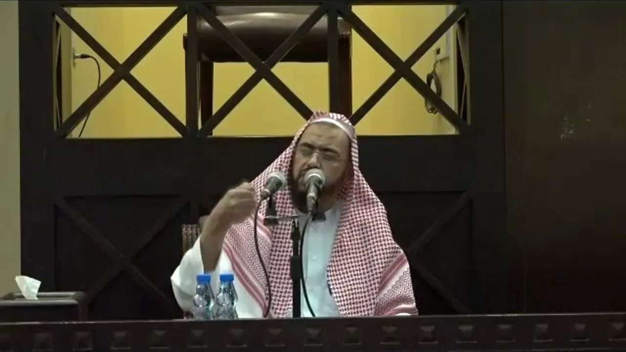 هل الاستشارة تنافي الاستخارة أو العكس ؟