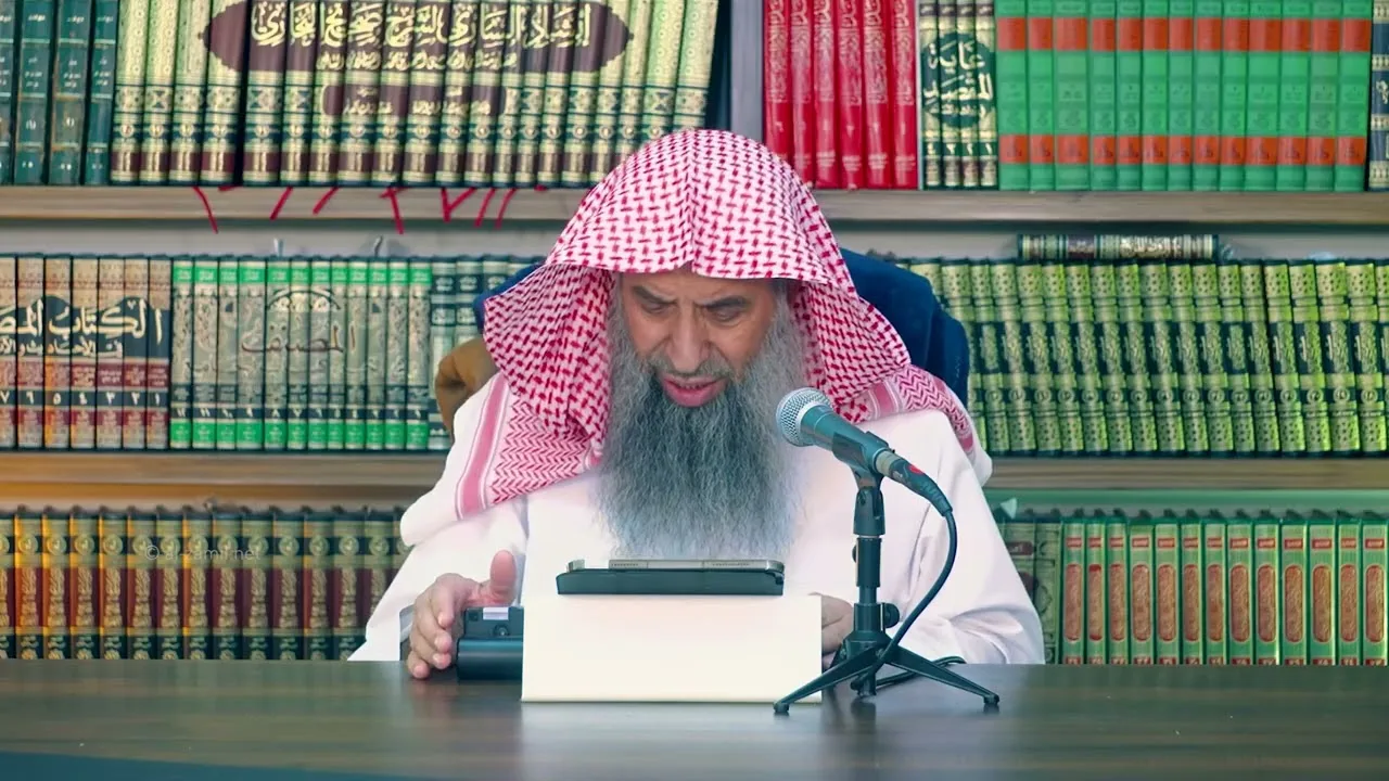 هل يجزئ عتق المكاتب في الكفارات كالظهار والقتل؟