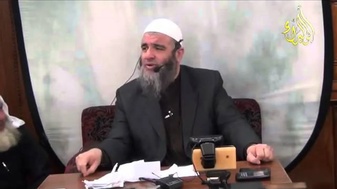 حول الإحتفال بعيد الأم . الشيخ مشهور بن حسن آل سلمان