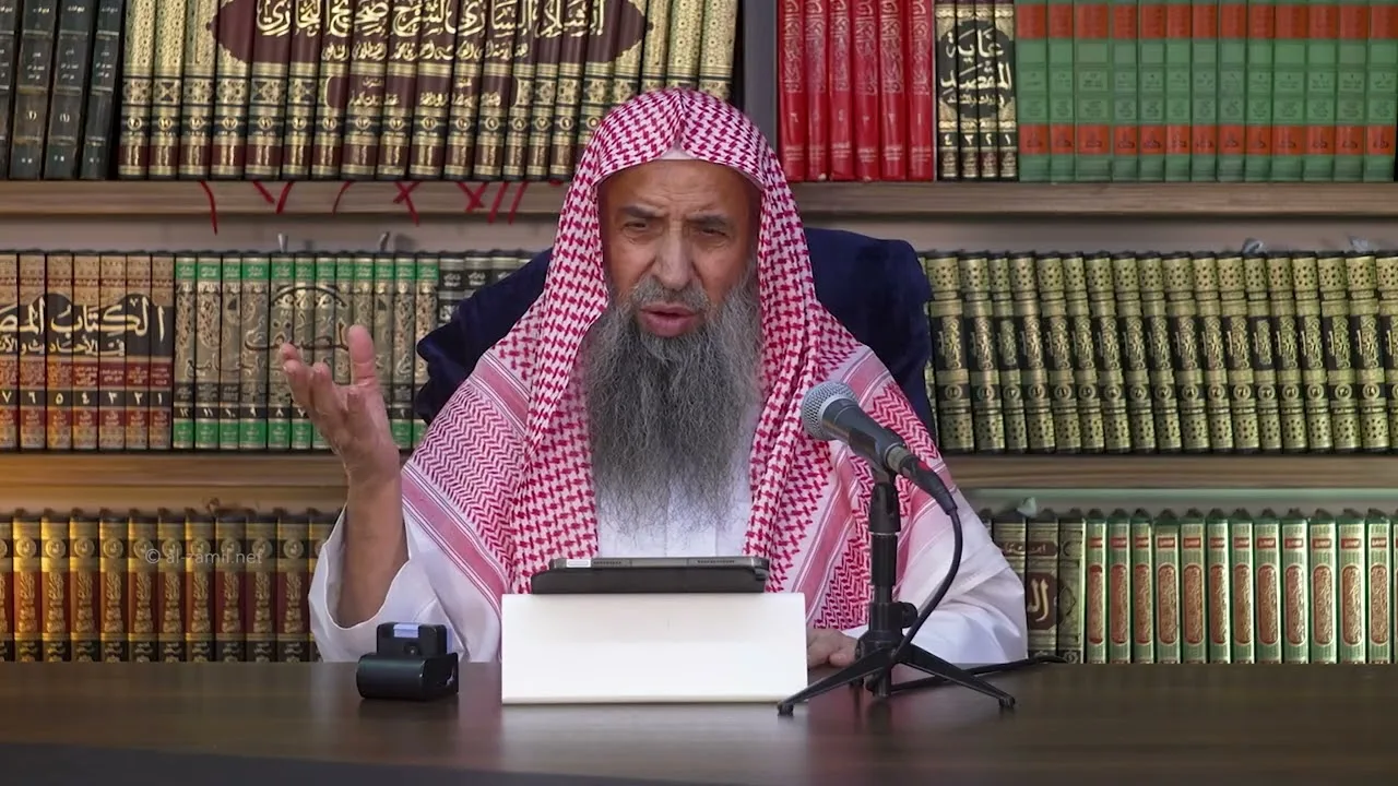 هل تصح الصلاة بعد بلع بقايا الطعام دون المضمضة؟