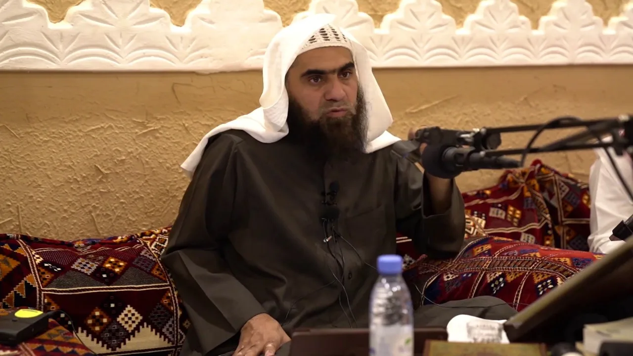 هل يترخص برخص السفر لكل سفر || الشيخ خالد الفليج