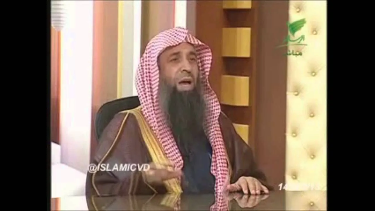 4-96/ ماحكم من تكفل ببناء مسجد وأمواله من بيع الخمر ؟ ll الشيخ عبد المحسن الزامل