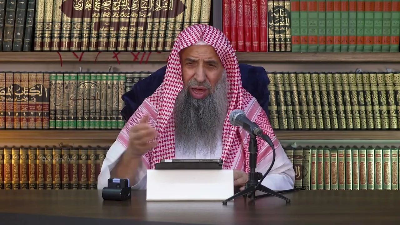 هل يجوز للشاب رؤية عمة أبيه ومصافحتها؟