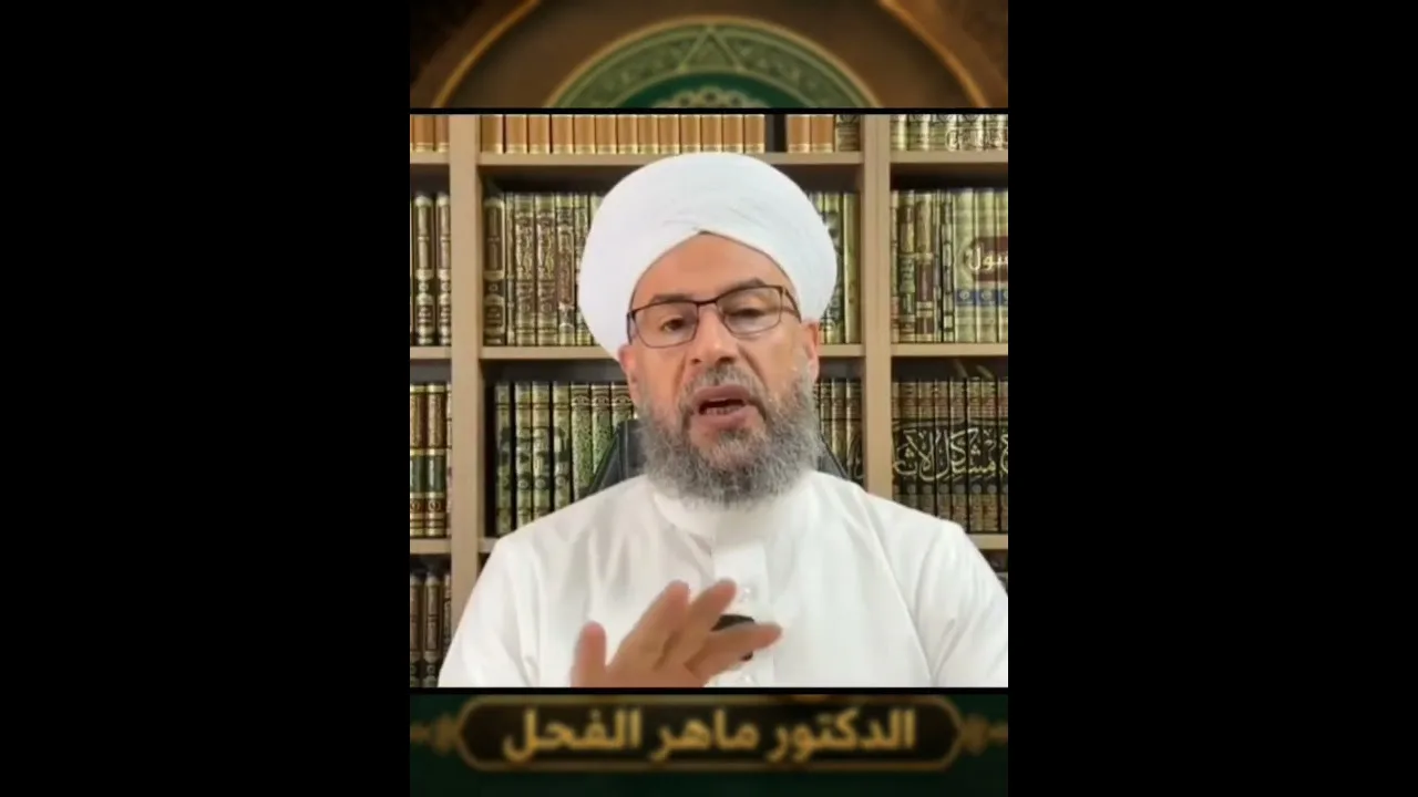 روى عن جمع وروى عنه جمع لا ترفع من شأن من لم يكن ثقة .