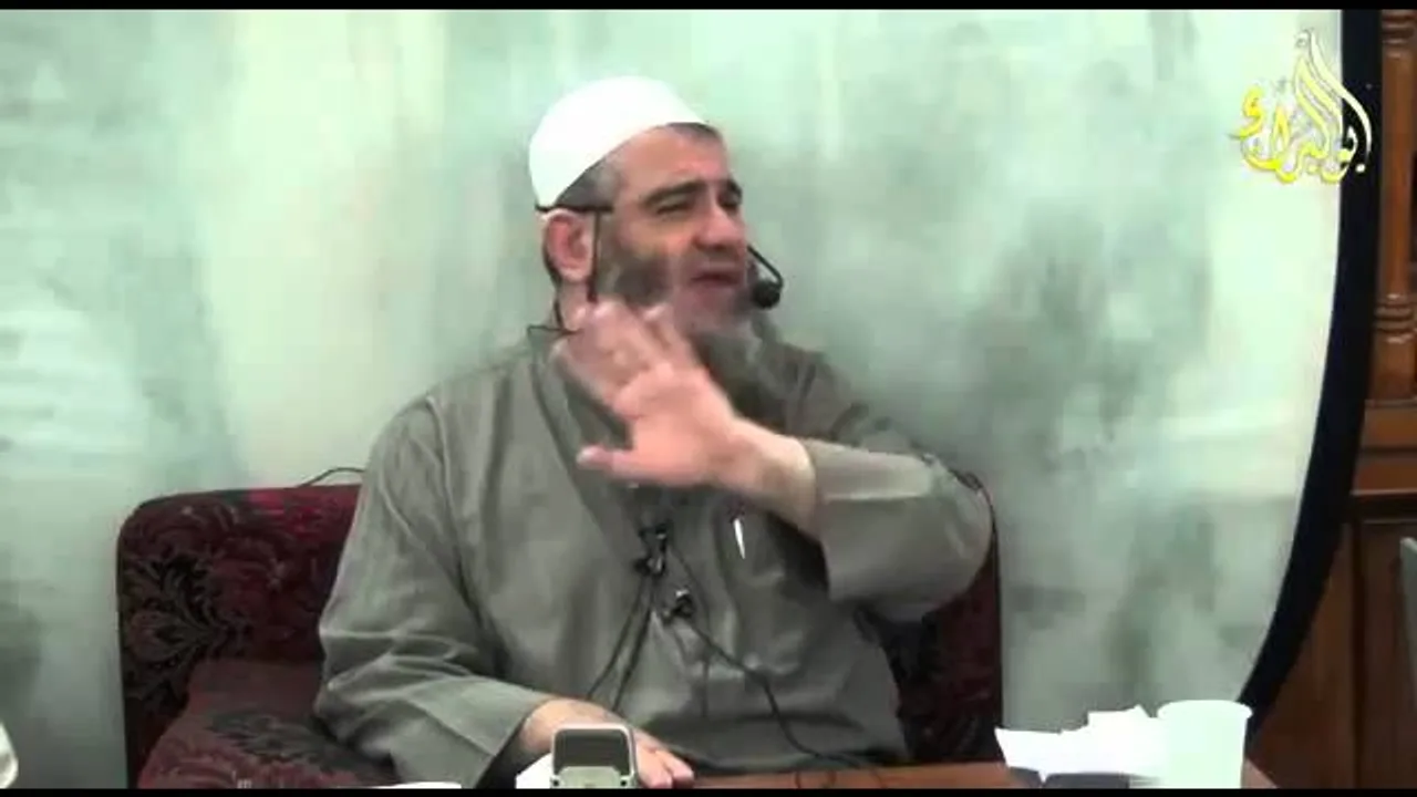 مجلس فتاوى الجمعة8 5 2015 للشيخ مشهور بن حسن آل سلمان