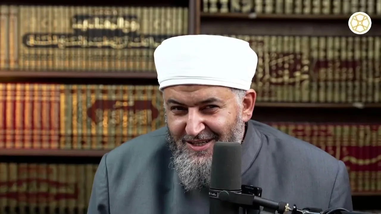 1146) ما أوجه المشابهة بين المقطع الذي فيه نداء بني إسرائيل والمقطع الأول؟ وما علاقتهما بالمقصود؟