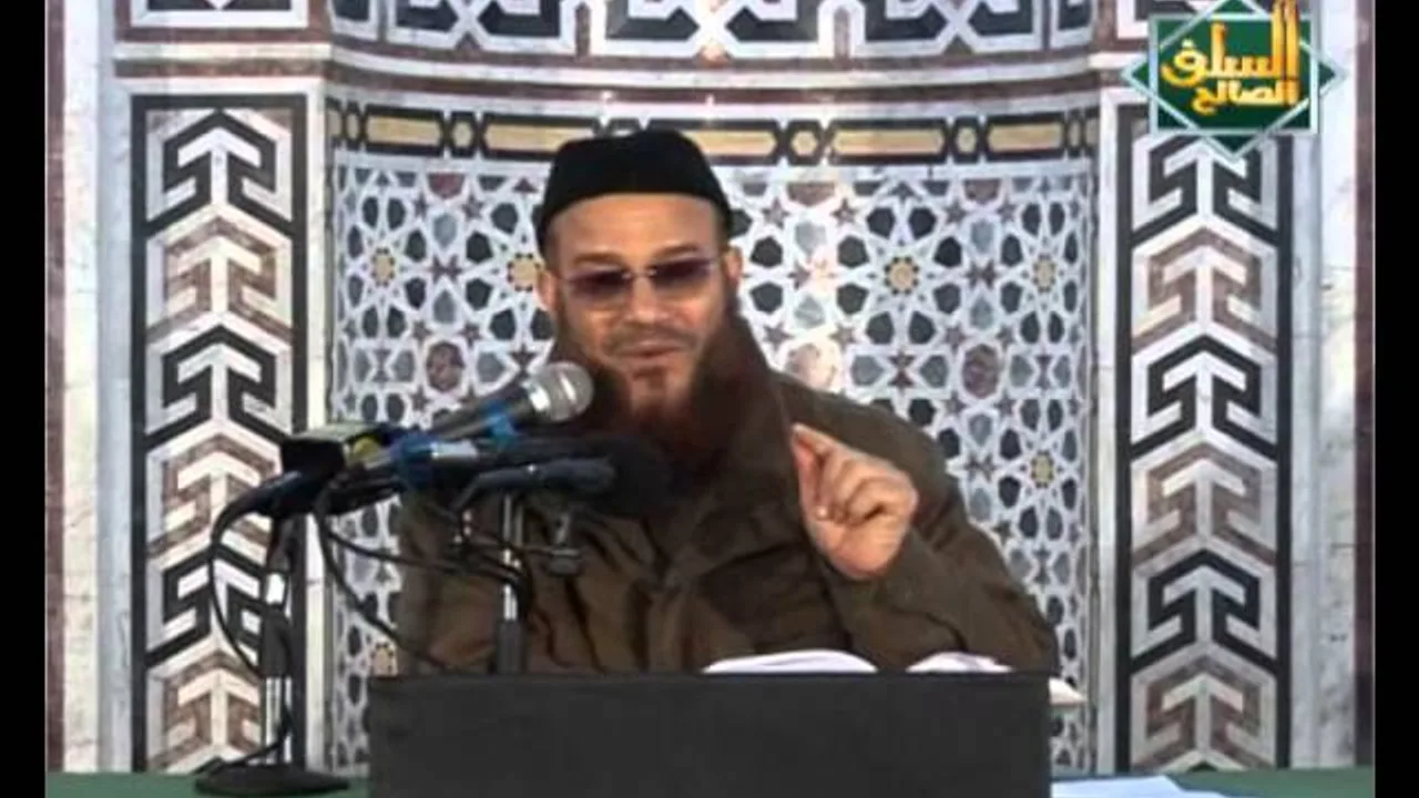 14-  كيف الخلاص من الفتن ؟