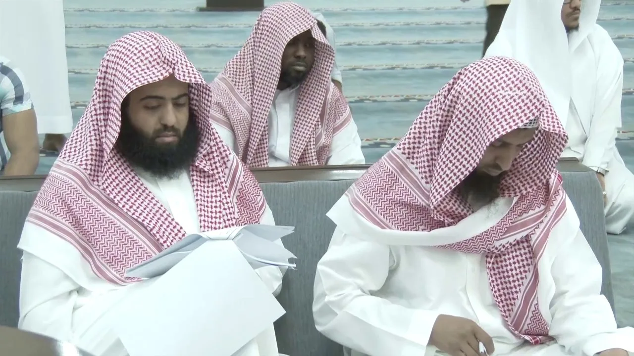أولى الناس بالإمامة فى الصلاة  | الحديث 322-323 | ثلاثيات مسند الإمام أحمد