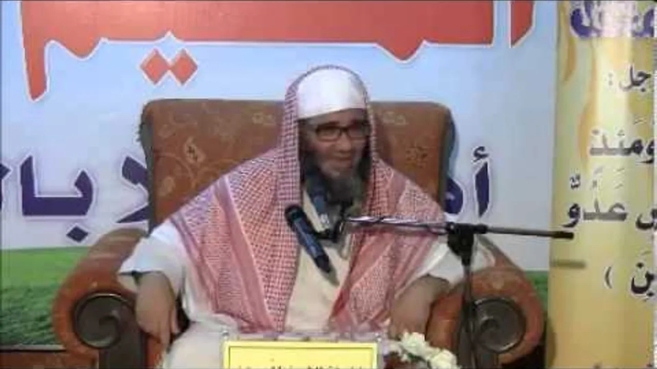 العواصم والقواصم لفضية الشيخ مشهور بن حسن