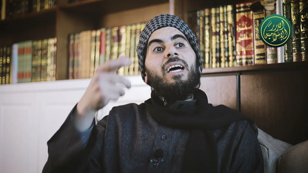 متى يمكن أن نعتبر الرجل عالمًا؟ وما هو معيار العلم؟ الشيخ خباب الحمد