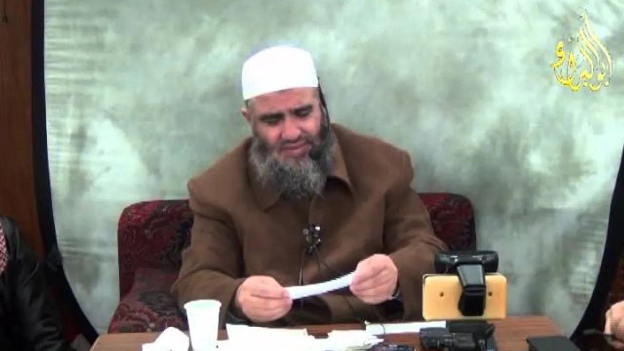 فتاوى الجمعة 26 12 2014  للشيخ مشهور بن حسن آل سلمان