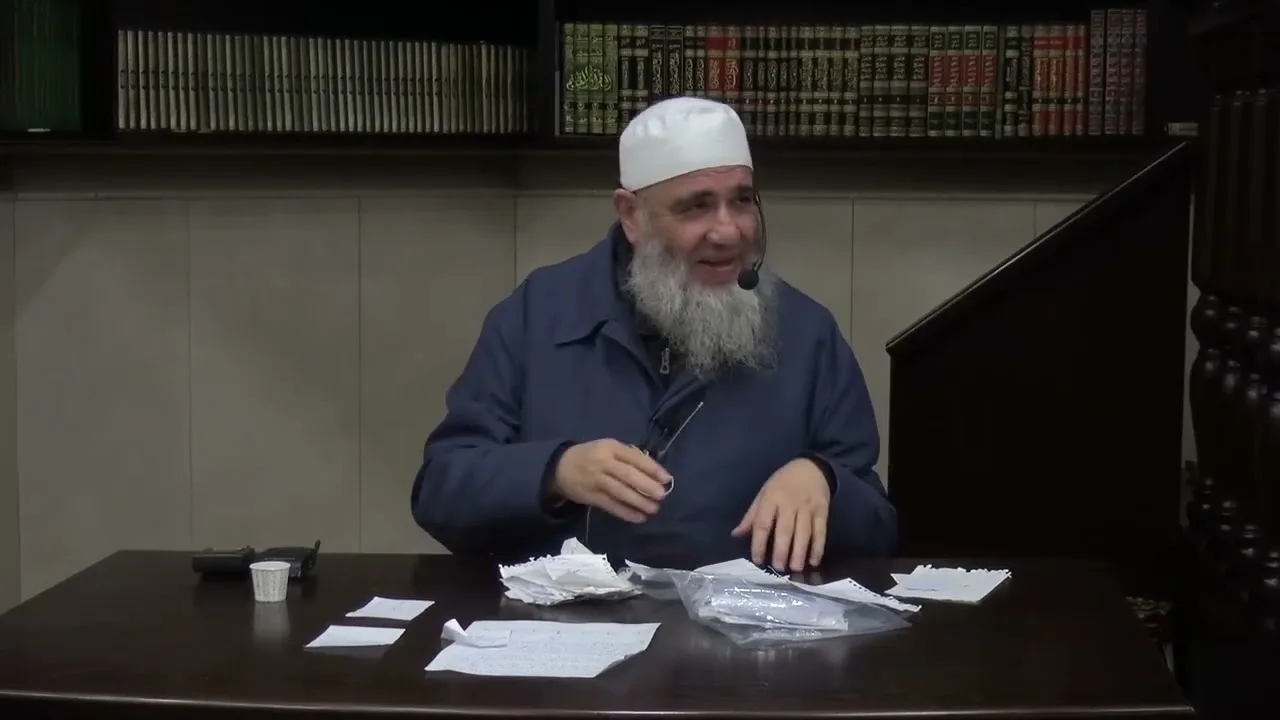 مجلس فتاوى الجمعة - فضيلة الشيخ مشهور بن حسن آل سلمان - ٦ / جمادى الآخرة / ١٤٤٤هـ - ٣٠ / ١٢ /٢٠٢٢ مـ