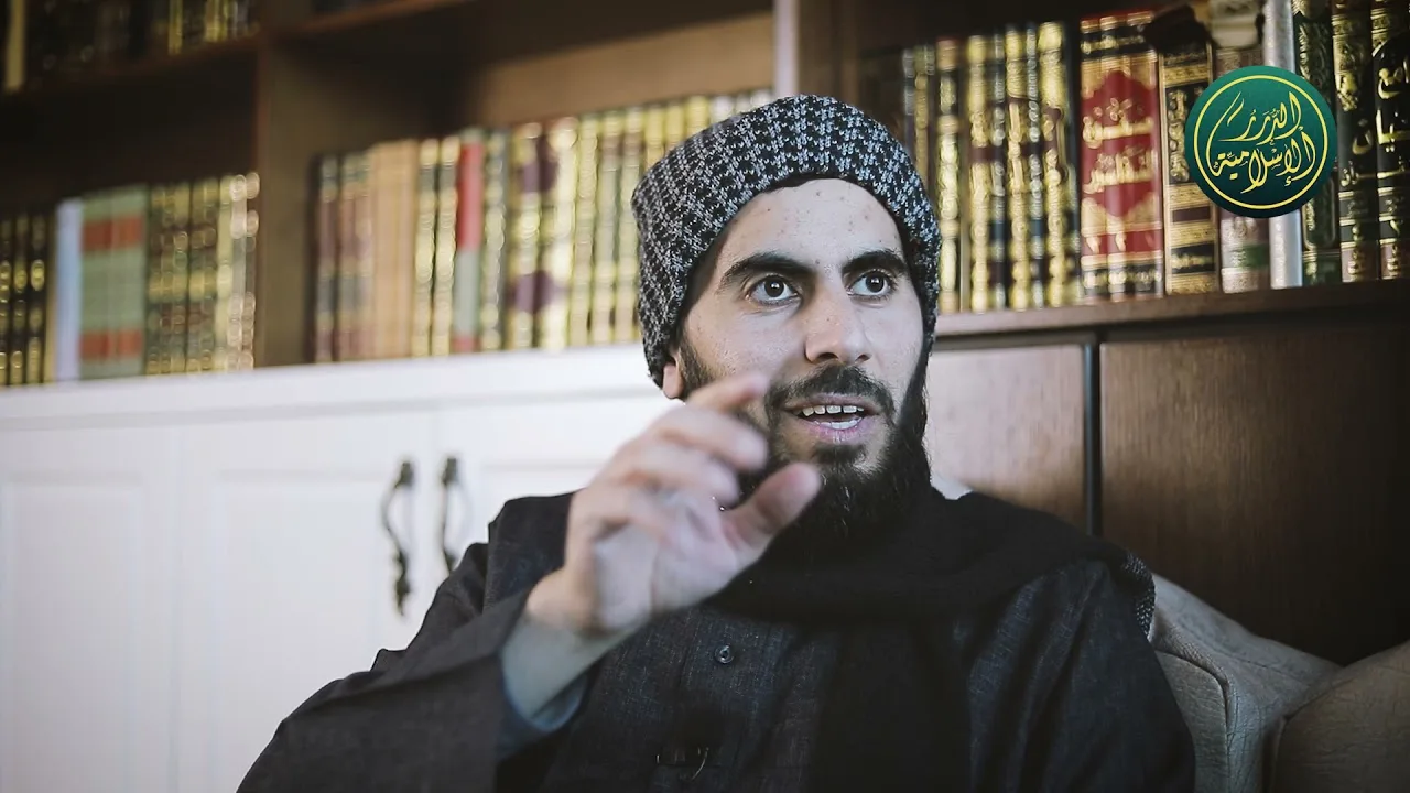 كيف نعرف الرجل أنه عالم؟ سواء كان من طلاب العلم أم من العامة؟ الشيخ خباب الحمد