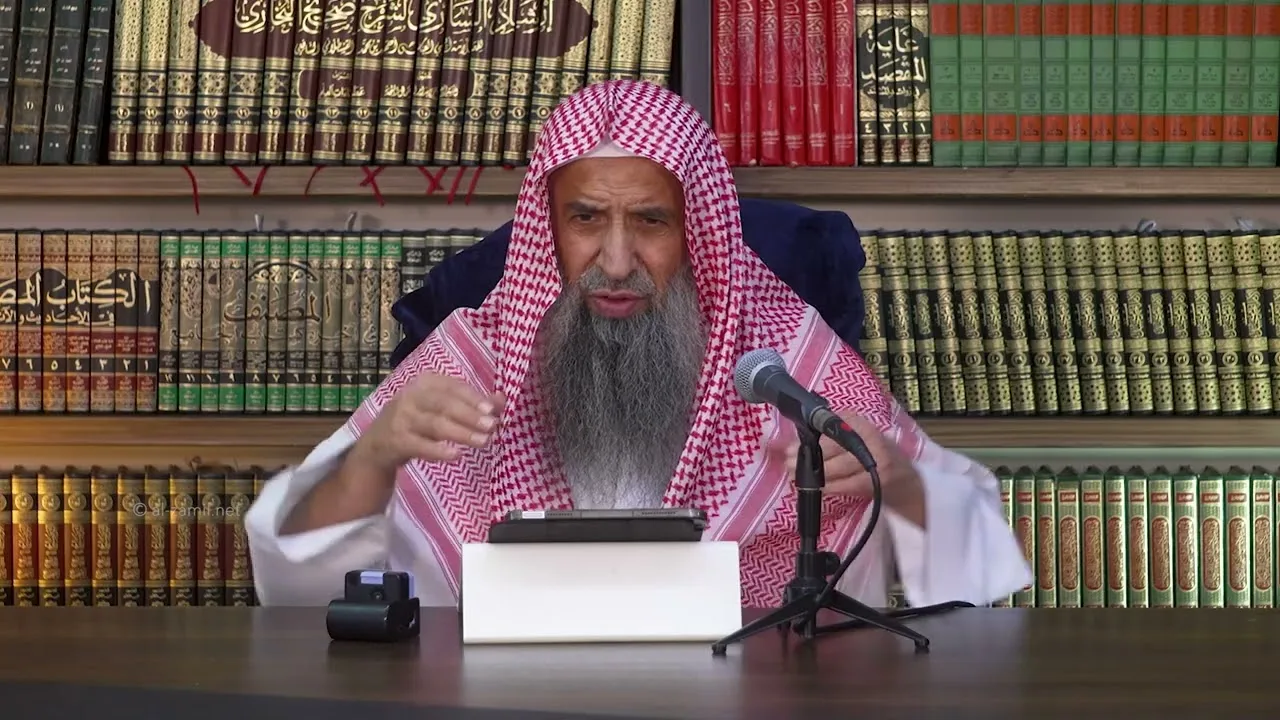 ما حكم لعب لعبة كرة القدم على الجوال؟