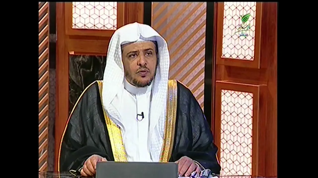 الصائم إذا أفطر قبل أذان المغرب جهلا هل يلزمه القضاء