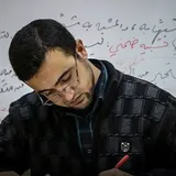 أنس عزت آغا