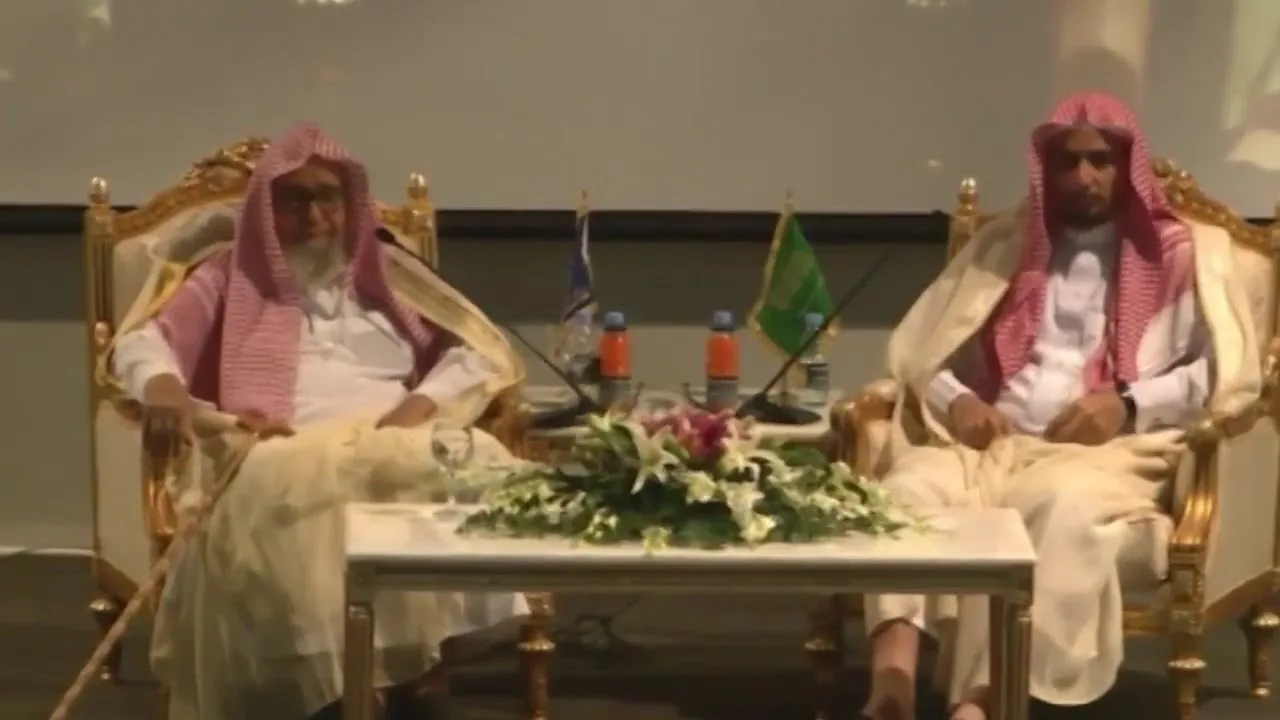 اللقاء المفتوح لمنسوبي جامعة حائل وطلابها مع فضيلة الشيخ صالح الفوزان \#كبار العلماء