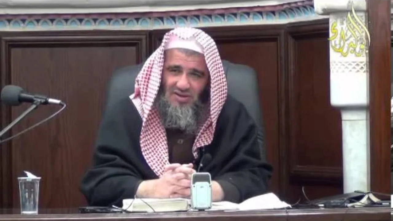 شرح صحيح مسلم 26 12 2013 للشيخ مشهور بن حسن آل سلمان