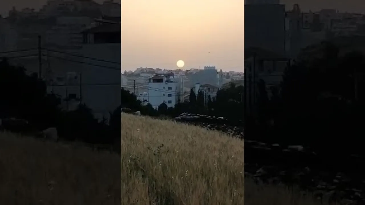 شمس صبيحة ليلة السابع والعشرين من رمضان 1441.