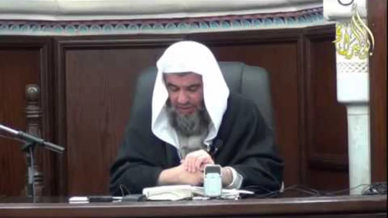 شرح صحيح مسلم 19 12 2013 للشيخ مشهور بن حسن آل سلمان