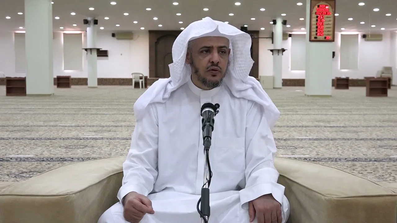 من سنن يوم عيد الفطر أن يفطر على تمرات قبل خروجه إلى صلاة العيد