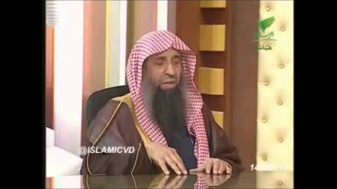 10-69/ كيف توزع ذبيحة النذر ؟ وهل يجوز أكل الأهل منها ؟ ll الشيخ عبد المحسن الزامل