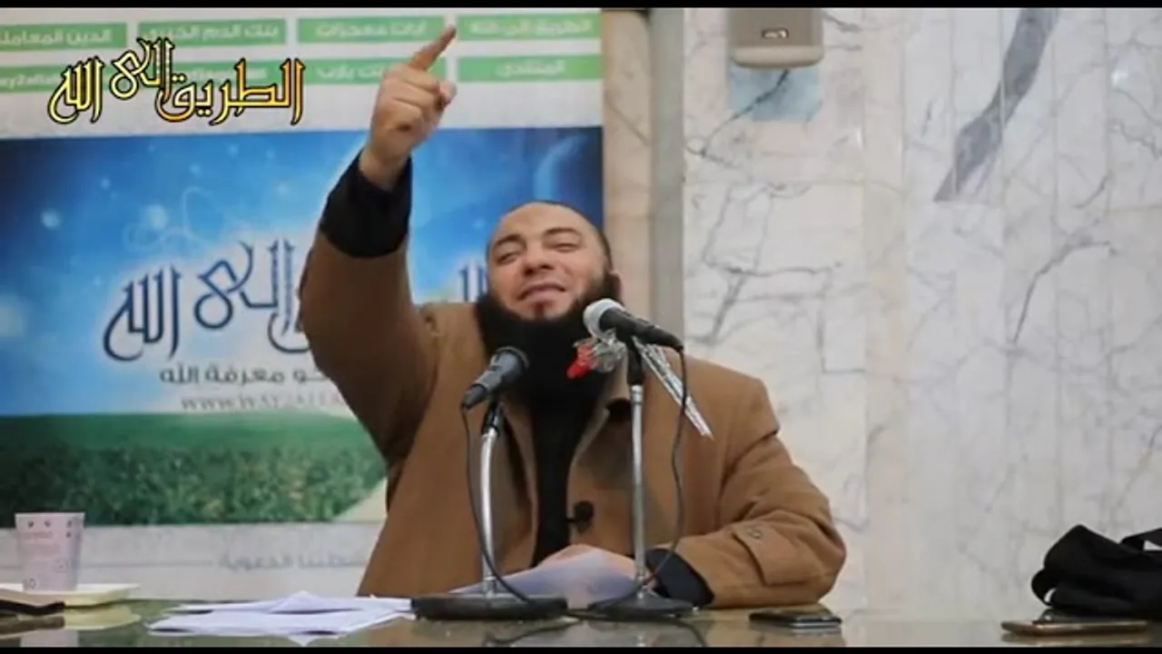 هنا تسكب العبرات " رحلة الأشواق و الدموع " .. #محاضرة .. د . حازم شومان