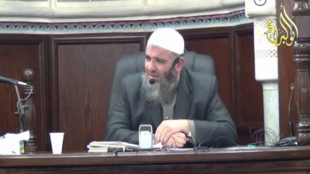 شرح صحيح مسلم 25 12 2014  للشيخ مشهور بن حسن آل سلمان