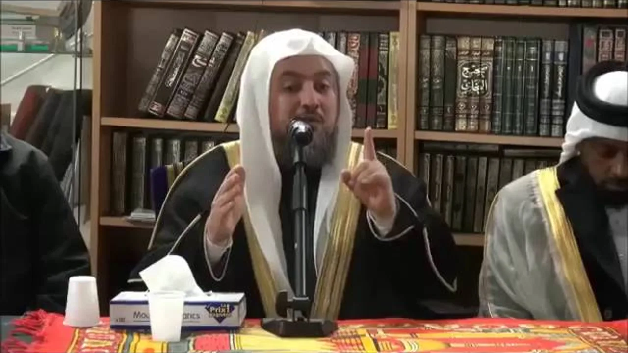 محاضرة لفضيلة الشيخ د. عبد الله بن صالح العبيد في مسجد بيتو لدفنس بباريس