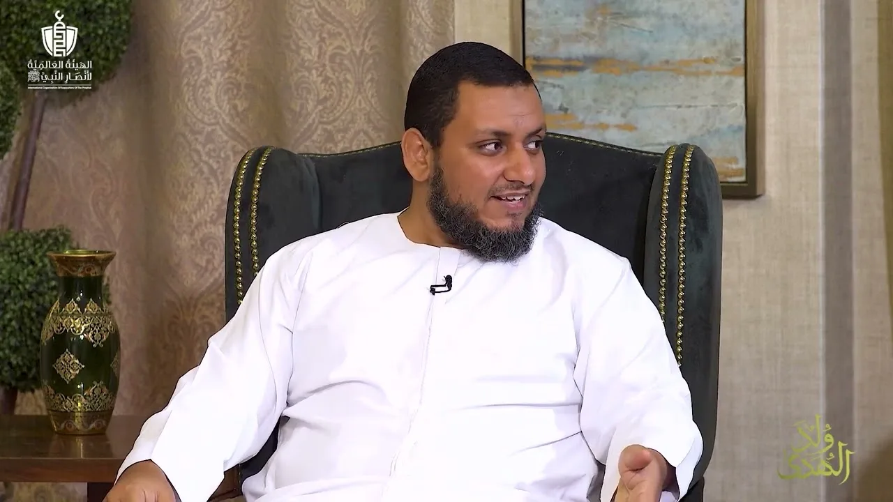 لماذا أرسل الله رسولا ولم ينزل كتابا فحسب؟! ولماذا كمَّل الله للرسل خَلْقَهم وأخلاقهم؟