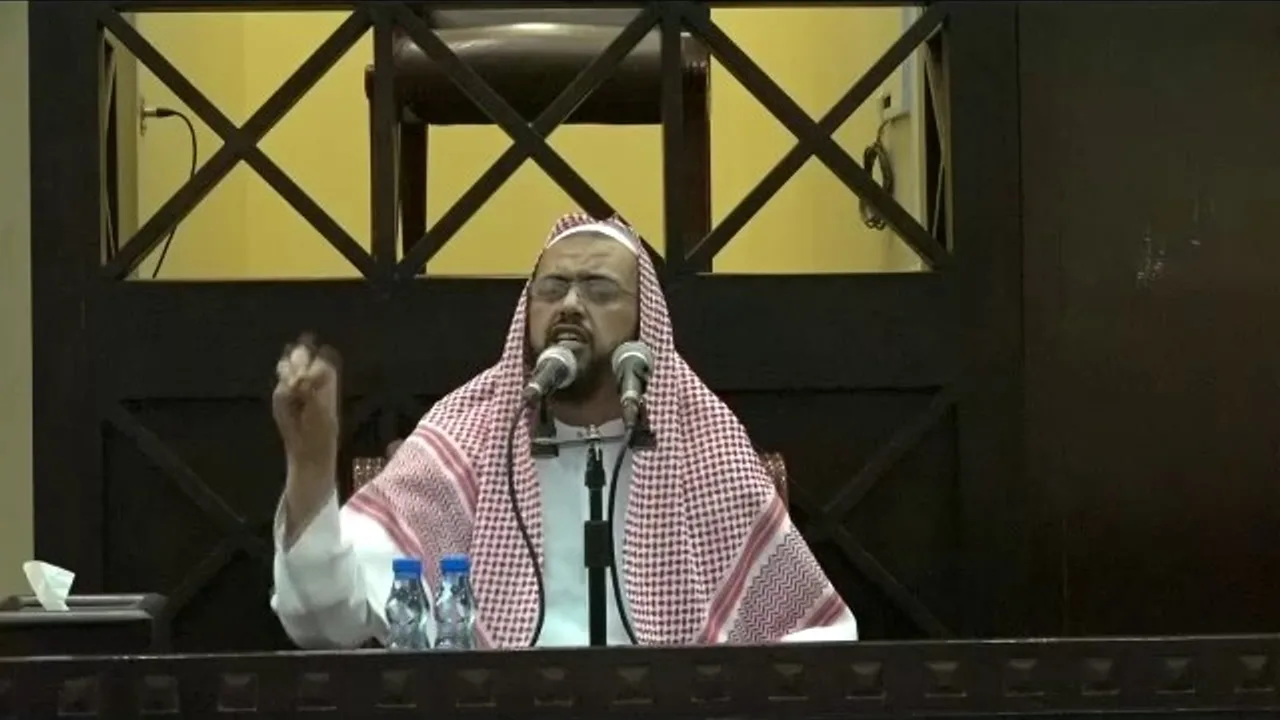هل يقرأ في الاستخارة قراءة معينة ؟
