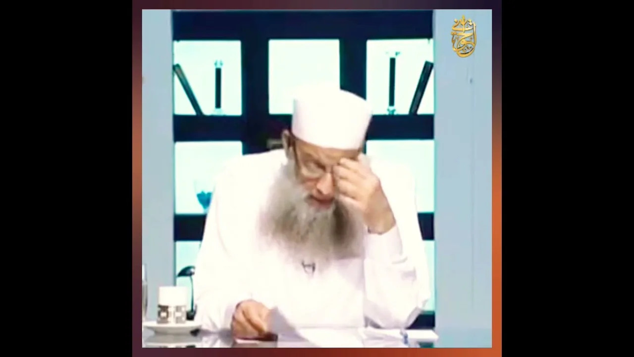 ما صحة حديث أسماء بنت أبى بكر رضي الله عنها كشف الوجه والكفين | للشيخ الحويني