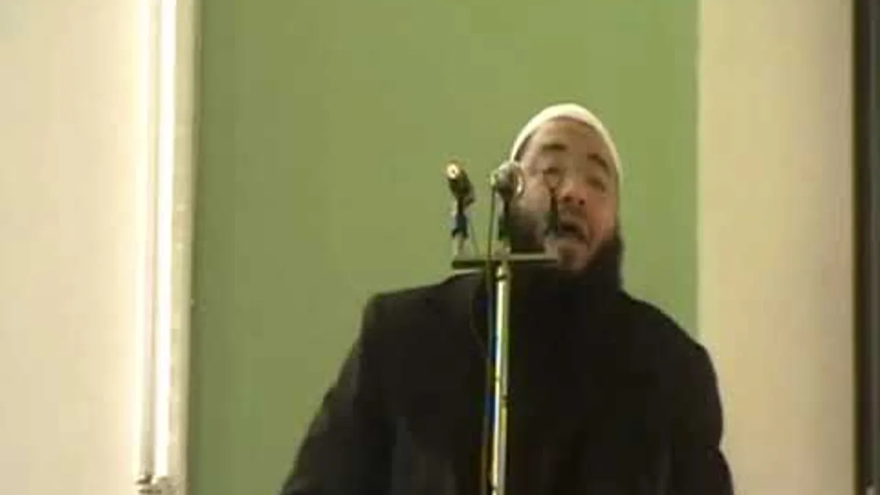 خذوا ما آتيناكم بقوة " ظاهرة الضعف في دين الله " | #خطبة_جمعة | د . حازم شومان