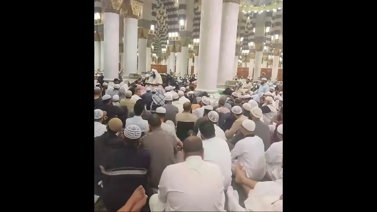 لحظات مميزة عند 0:00 - 4:15 من الشيخ عبد الرزاق البدر