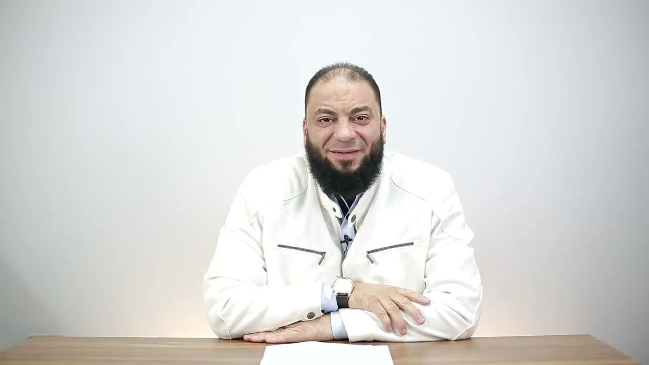ألف مبروك .. عملوها الرجالة "إيه الفرق بين معهد المحطات السبع ومعهد يمسكون بالكتاب" | د . حازم شومان