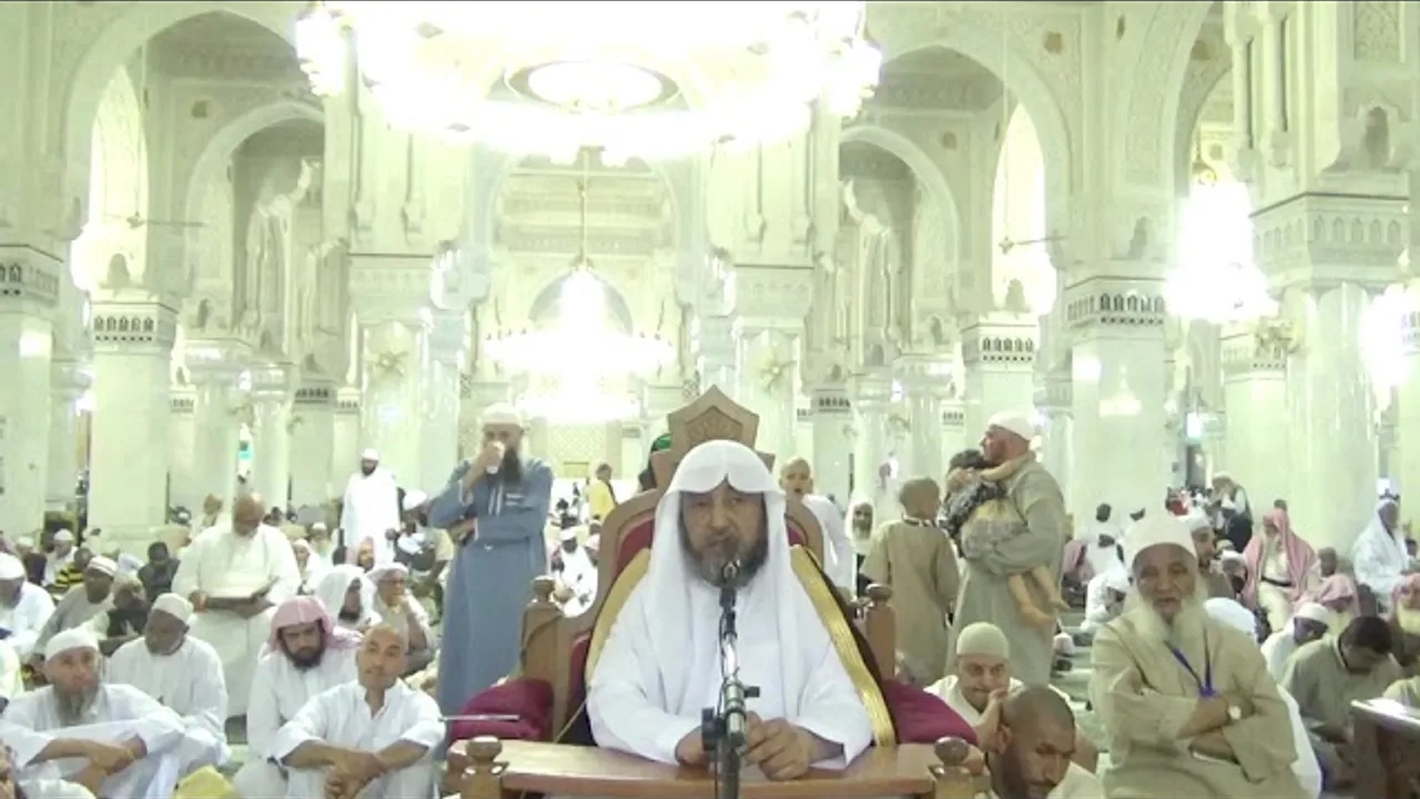 05  كِتَابُ الطَّهَارَةِ   بَابُ إِزَالَةِ النَّجَاسَةِ وَبَيَانِهَا